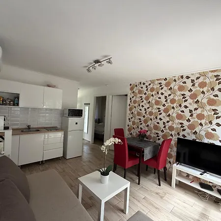 Apartment Hugo Lak Zamardi